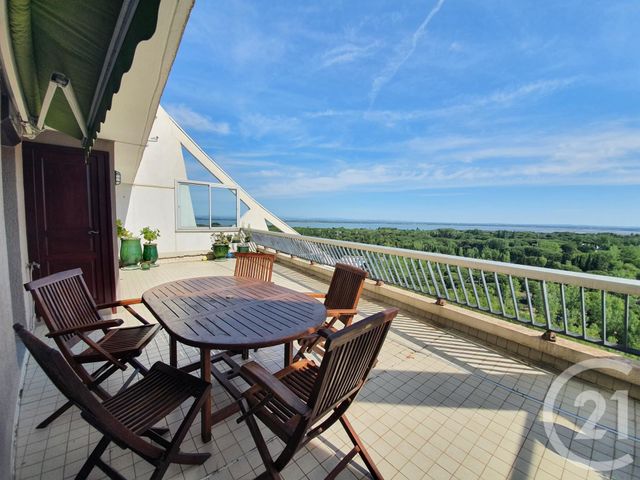 Appartement F4 à louer - 4 pièces - 80.0 m2 - LA GRANDE MOTTE - 34 - LANGUEDOC-ROUSSILLON - Century 21 Rouvière Immobilier