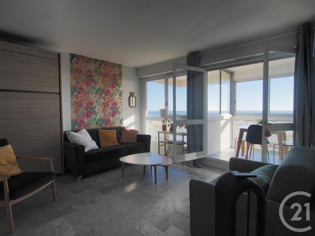 Afficher la photo en grand Studio à vendre - 1 pièce - 24.0 m2 - LA GRANDE MOTTE - 34 - LANGUEDOC-ROUSSILLON - Century 21 Rouvière Immobilier