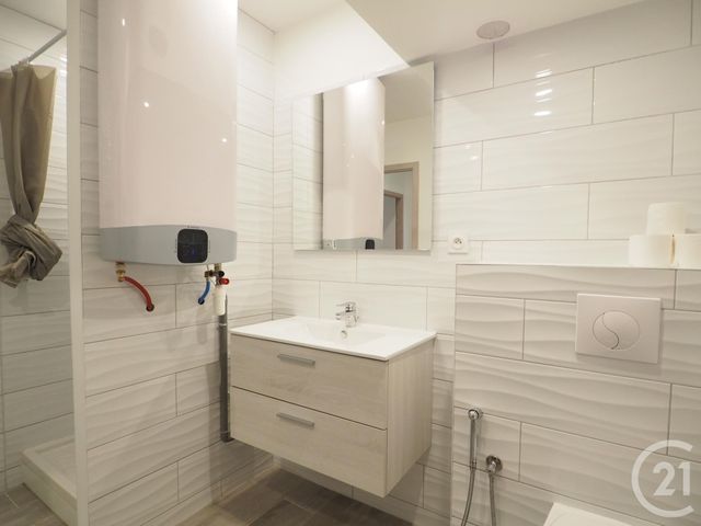 Afficher la photo en grand Appartement F3 à louer - 3 pièces - 50.0 m2 - LA GRANDE MOTTE - 34 - LANGUEDOC-ROUSSILLON - Century 21 Rouvière Immobilier