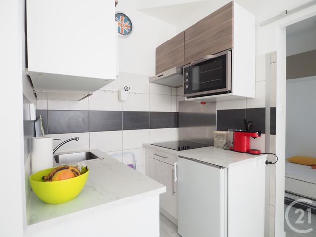 Afficher la photo en grand Appartement à louer - 2 pièces - 33.0 m2 - LA GRANDE MOTTE - 34 - LANGUEDOC-ROUSSILLON - Century 21 Rouvière Immobilier