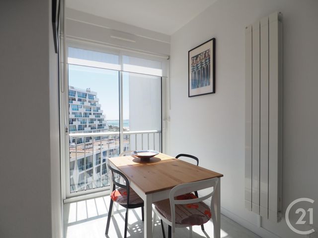 Afficher la photo en grand Appartement à louer - 2 pièces - 33.0 m2 - LA GRANDE MOTTE - 34 - LANGUEDOC-ROUSSILLON - Century 21 Rouvière Immobilier