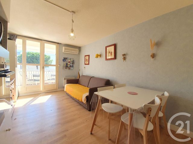 Afficher la photo en grand Studio Cabine à louer - 1 pièce - 27.0 m2 - LA GRANDE MOTTE - 34 - LANGUEDOC-ROUSSILLON - Century 21 Rouvière Immobilier