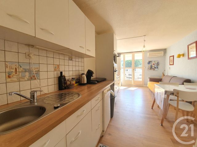 Afficher la photo en grand Studio Cabine à louer - 1 pièce - 27.0 m2 - LA GRANDE MOTTE - 34 - LANGUEDOC-ROUSSILLON - Century 21 Rouvière Immobilier