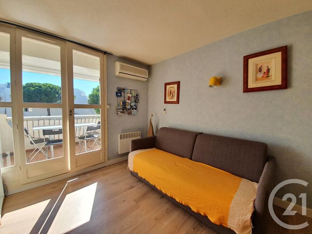 Afficher la photo en grand Studio Cabine à louer - 1 pièce - 27.0 m2 - LA GRANDE MOTTE - 34 - LANGUEDOC-ROUSSILLON - Century 21 Rouvière Immobilier