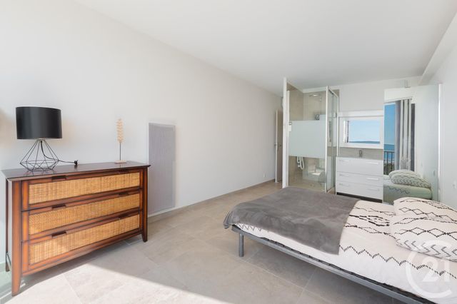 Afficher la photo en grand Appartement T4 à louer - 4 pièces - 100.0 m2 - LA GRANDE MOTTE - 34 - LANGUEDOC-ROUSSILLON - Century 21 Rouvière Immobilier