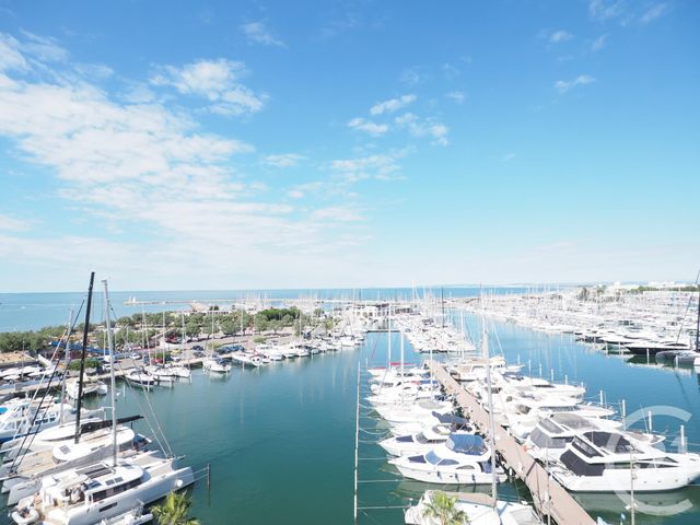 Appartement F1 à louer - 1 pièce - 23.0 m2 - LA GRANDE MOTTE - 34 - LANGUEDOC-ROUSSILLON - Century 21 Rouvière Immobilier