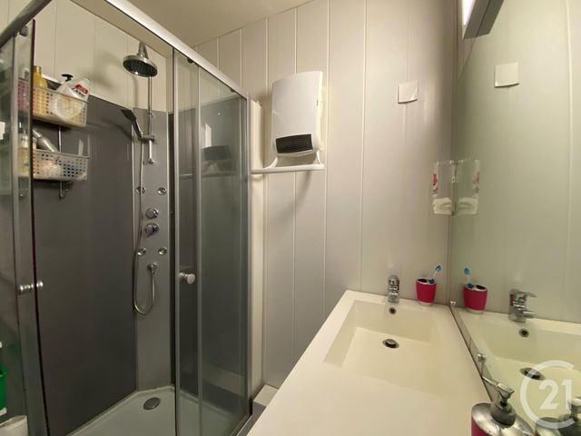 Studio Cabine à vendre - 1 pièce - 32.0 m2 - LA GRANDE MOTTE - 34 - LANGUEDOC-ROUSSILLON - Century 21 Rouvière Immobilier Studio Cabine à vendre - 1 pièce - 32.0 m2 - LA GRANDE MOTTE - 34 - LANGUEDOC-ROUSSILLON - Century 21 Rouvière Immobilier