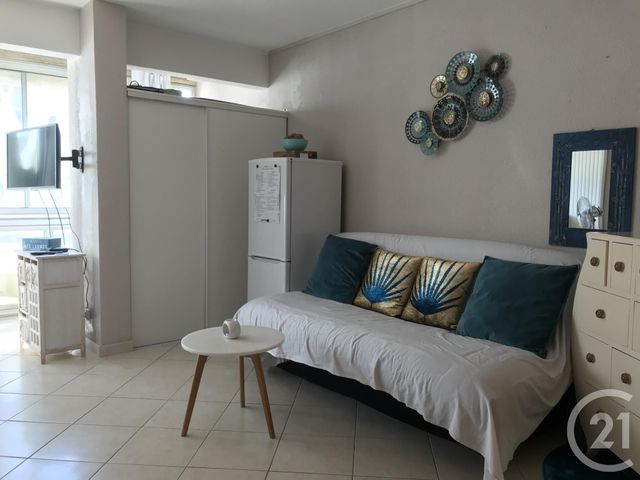 Studio Cabine à vendre - 1 pièce - 30.0 m2 - LA GRANDE MOTTE - 34 - LANGUEDOC-ROUSSILLON - Century 21 Rouvière Immobilier Studio Cabine à vendre - 1 pièce - 30.0 m2 - LA GRANDE MOTTE - 34 - LANGUEDOC-ROUSSILLON - Century 21 Rouvière Immobilier