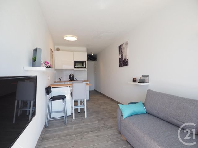Afficher la photo en grand Studio à louer - 1 pièce - 18.0 m2 - LA GRANDE MOTTE - 34 - LANGUEDOC-ROUSSILLON - Century 21 Rouvière Immobilier