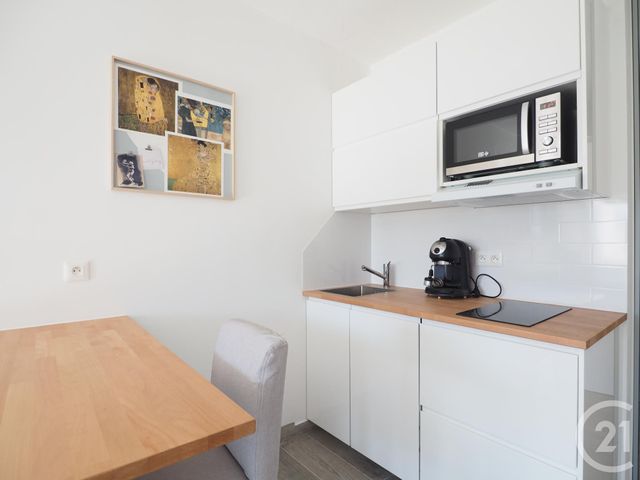Afficher la photo en grand Studio à louer - 1 pièce - 18.0 m2 - LA GRANDE MOTTE - 34 - LANGUEDOC-ROUSSILLON - Century 21 Rouvière Immobilier