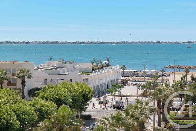 Afficher la photo en grand Appartement T2 à vendre - 2 pièces - 37.0 m2 - LA GRANDE MOTTE - 34 - LANGUEDOC-ROUSSILLON - Century 21 Rouvière Immobilier