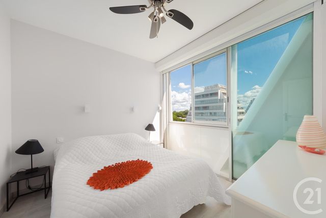 Afficher la photo en grand Appartement T2 à vendre - 2 pièces - 37.0 m2 - LA GRANDE MOTTE - 34 - LANGUEDOC-ROUSSILLON - Century 21 Rouvière Immobilier