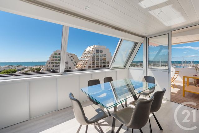 Afficher la photo en grand Appartement T2 à vendre - 2 pièces - 37.0 m2 - LA GRANDE MOTTE - 34 - LANGUEDOC-ROUSSILLON - Century 21 Rouvière Immobilier