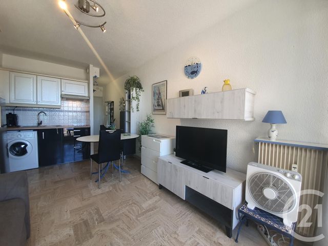 Afficher la photo en grand Studio à louer - 1 pièce - 20.0 m2 - LA GRANDE MOTTE - 34 - LANGUEDOC-ROUSSILLON - Century 21 Rouvière Immobilier