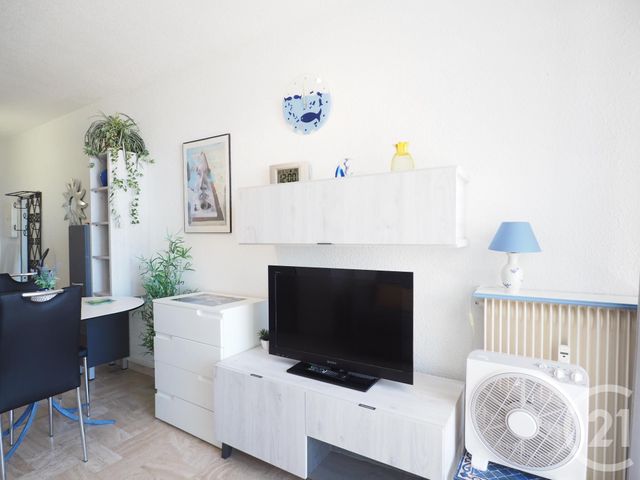 Afficher la photo en grand Studio à louer - 1 pièce - 20.0 m2 - LA GRANDE MOTTE - 34 - LANGUEDOC-ROUSSILLON - Century 21 Rouvière Immobilier