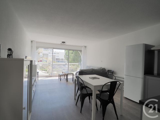 Appartement à louer - 2 pièces - 45.0 m2 - LA GRANDE MOTTE - 34 - LANGUEDOC-ROUSSILLON - Century 21 Rouvière Immobilier