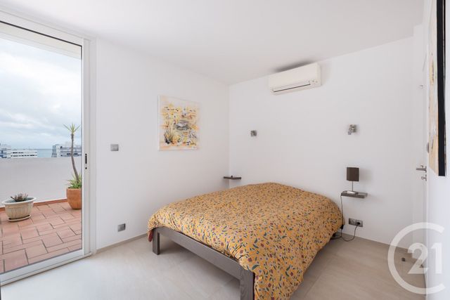 Appartement T4 à vendre - 4 pièces - 113.0 m2 - LA GRANDE MOTTE - 34 - LANGUEDOC-ROUSSILLON - Century 21 Rouvière Immobilier