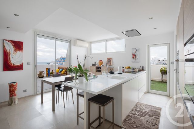 Appartement T4 à vendre - 4 pièces - 113.0 m2 - LA GRANDE MOTTE - 34 - LANGUEDOC-ROUSSILLON - Century 21 Rouvière Immobilier