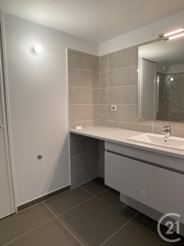 Appartement F3 à louer - 3 pièces - 66.82 m2 - CASTELNAU LE LEZ - 34 - LANGUEDOC-ROUSSILLON - Century 21 Rouvière Immobilier