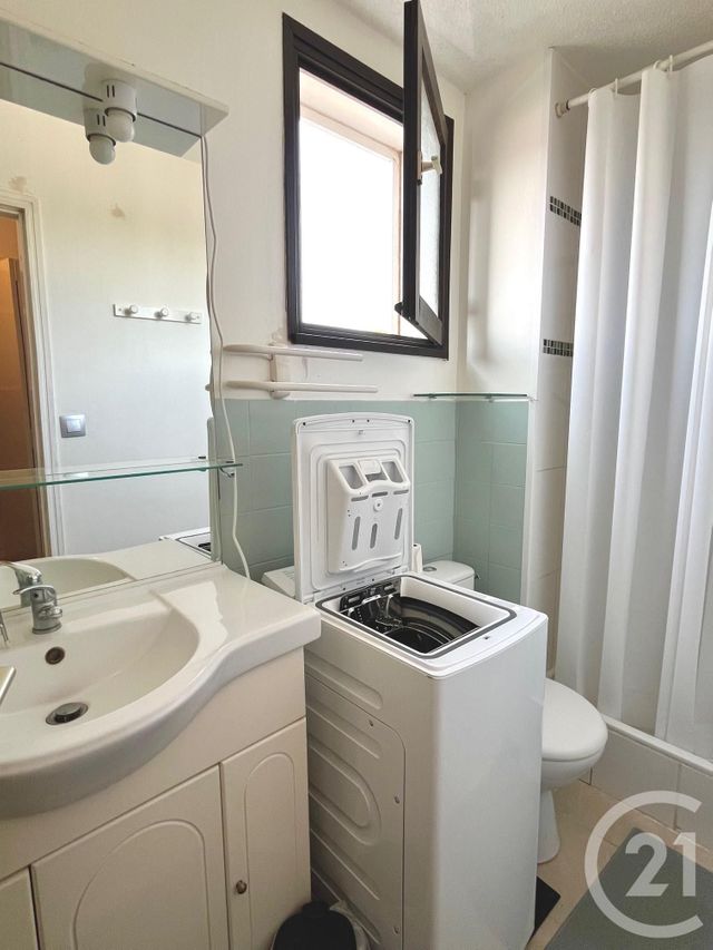 Appartement F1 à louer - 1 pièce - 19.97 m2 - LA GRANDE MOTTE - 34 - LANGUEDOC-ROUSSILLON - Century 21 Rouvière Immobilier