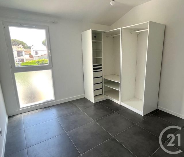 maison à louer - 5 pièces - 100.89 m2 - LA GRANDE MOTTE - 34 - LANGUEDOC-ROUSSILLON - Century 21 Rouvière Immobilier