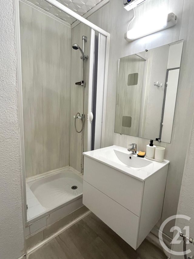 Appartement Studio Cabine à louer - 1 pièce - 25.51 m2 - LA GRANDE MOTTE - 34 - LANGUEDOC-ROUSSILLON - Century 21 Rouvière Immobilier