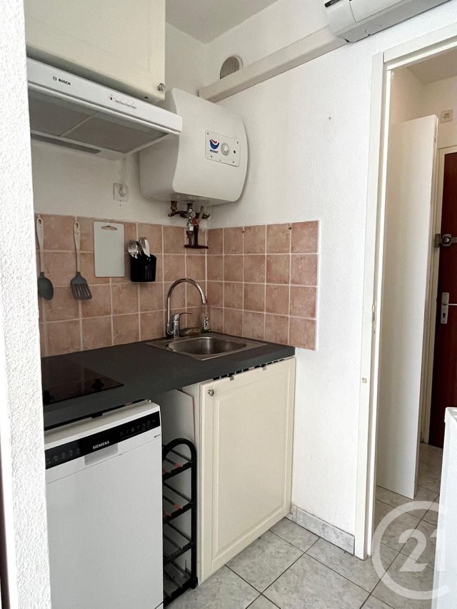 Appartement F1 à louer - 1 pièce - 21.74 m2 - LA GRANDE MOTTE - 34 - LANGUEDOC-ROUSSILLON - Century 21 Rouvière Immobilier