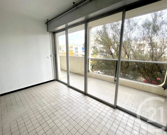 Appartement F2 à louer - 2 pièces - 49.05 m2 - LA GRANDE MOTTE - 34 - LANGUEDOC-ROUSSILLON - Century 21 Rouvière Immobilier