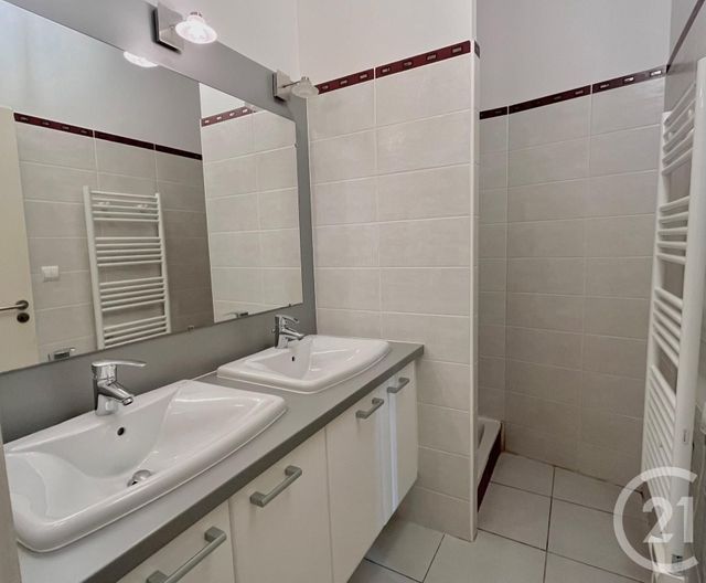 Appartement F4 à louer - 4 pièces - 85.12 m2 - MONTPELLIER - 34 - LANGUEDOC-ROUSSILLON - Century 21 Rouvière Immobilier
