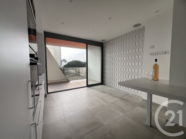 Appartement T2 à vendre - 2 pièces - 32.5 m2 - LA GRANDE MOTTE - 34 - LANGUEDOC-ROUSSILLON - Century 21 Rouvière Immobilier