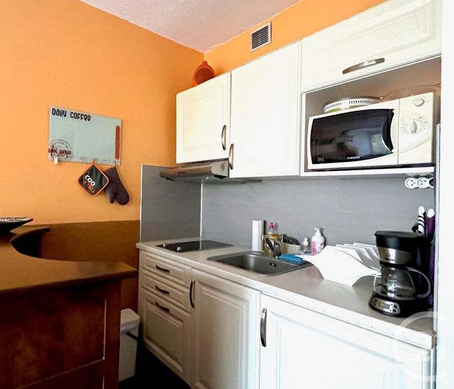 Appartement Studio Cabine à louer - 1 pièce - 24.15 m2 - LA GRANDE MOTTE - 34 - LANGUEDOC-ROUSSILLON - Century 21 Rouvière Immobilier