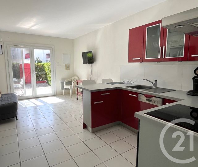 Appartement F2 à louer - 2 pièces - 32.9 m2 - LA GRANDE MOTTE - 34 - LANGUEDOC-ROUSSILLON - Century 21 Rouvière Immobilier