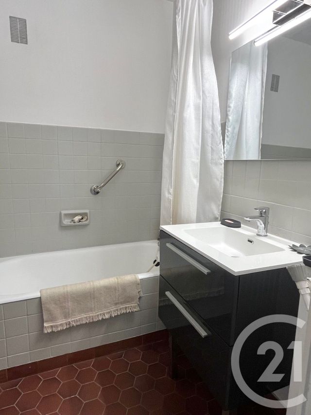 Appartement F2 à louer - 2 pièces - 49.76 m2 - LA GRANDE MOTTE - 34 - LANGUEDOC-ROUSSILLON - Century 21 Rouvière Immobilier