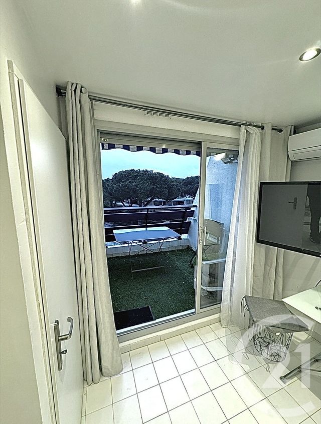 Appartement Studio Cabine à louer - 1 pièce - 26.36 m2 - LA GRANDE MOTTE - 34 - LANGUEDOC-ROUSSILLON - Century 21 Rouvière Immobilier