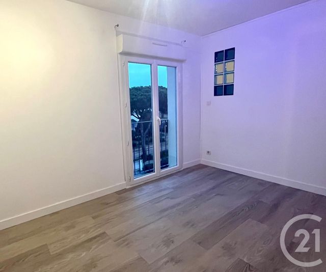 Appartement F2 à louer - 2 pièces - 37.35 m2 - LA GRANDE MOTTE - 34 - LANGUEDOC-ROUSSILLON - Century 21 Rouvière Immobilier