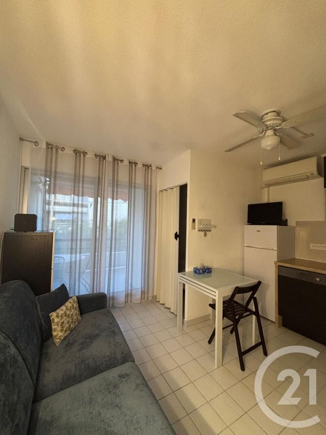 Appartement Studio cabine à louer - 2 pièces - 23.61 m2 - LA GRANDE MOTTE - 34 - LANGUEDOC-ROUSSILLON - Century 21 Rouvière Immobilier
