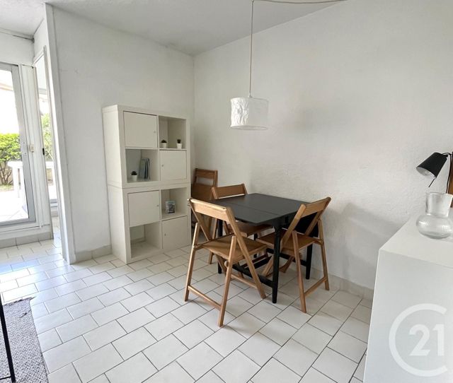 Appartement Studio Cabine à louer - 1 pièce - 25.55 m2 - LA GRANDE MOTTE - 34 - LANGUEDOC-ROUSSILLON - Century 21 Rouvière Immobilier