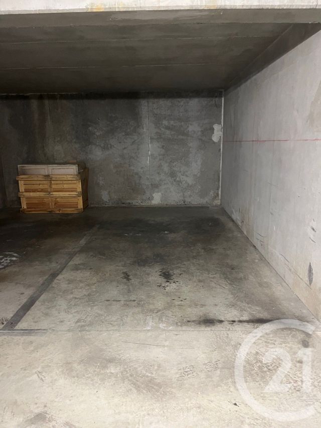 parking à louer - 12.5 m2 - MONTPELLIER - 34 - LANGUEDOC-ROUSSILLON - Century 21 Rouvière Immobilier
